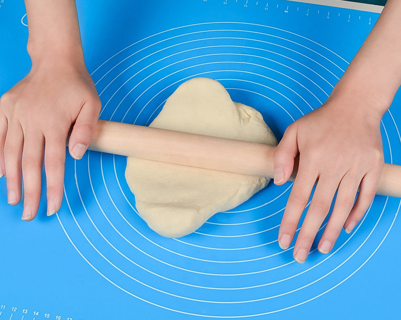 Silicone mat showing clear measurement markings