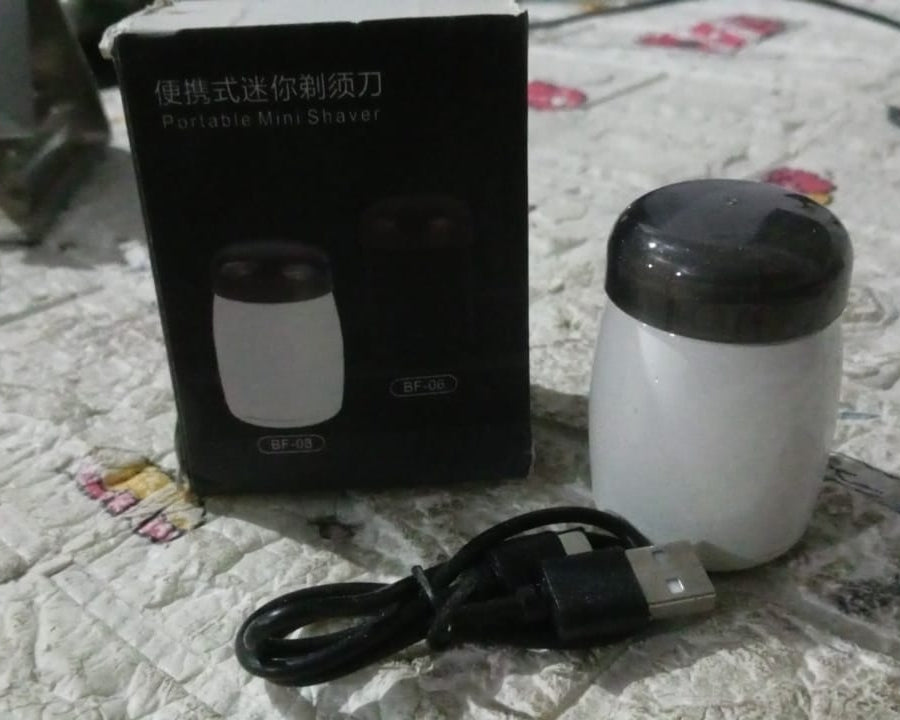 12599 Mini Electric Shavers for Men, Pocket Shaver, Portable Shaver Head, Mini Shaver Professional Shaver Hair Cleaning Shave Head Shaving Machine Long Battery Life for Indoor and Outdoor Use Gift for Boyfriend Father