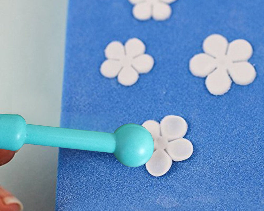 Clay moulds for cake decorations