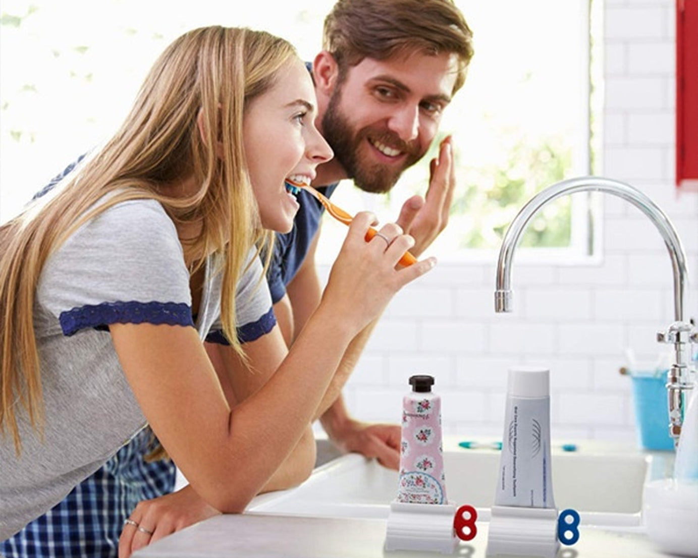 Toothpaste seat holder and squeezer for tube use