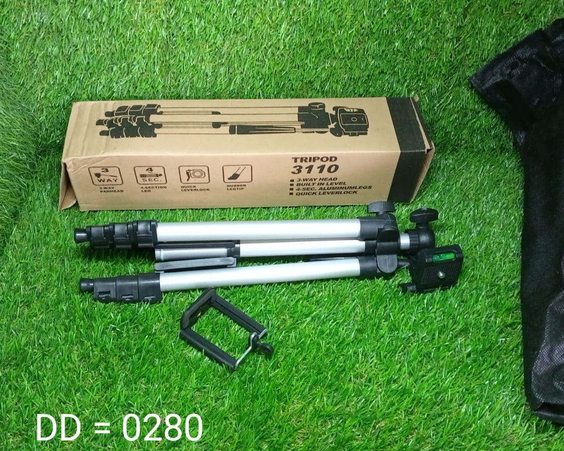 Tripod with quick release plate and bag