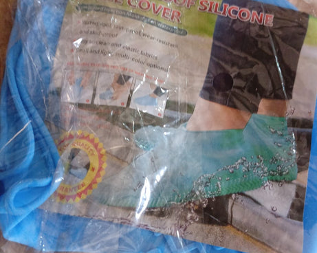 Silicone boot covers showing non-slip and foldable features