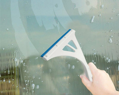 Versatile plastic wipers for kitchen platforms and glass cleaning, available in multiple colors.