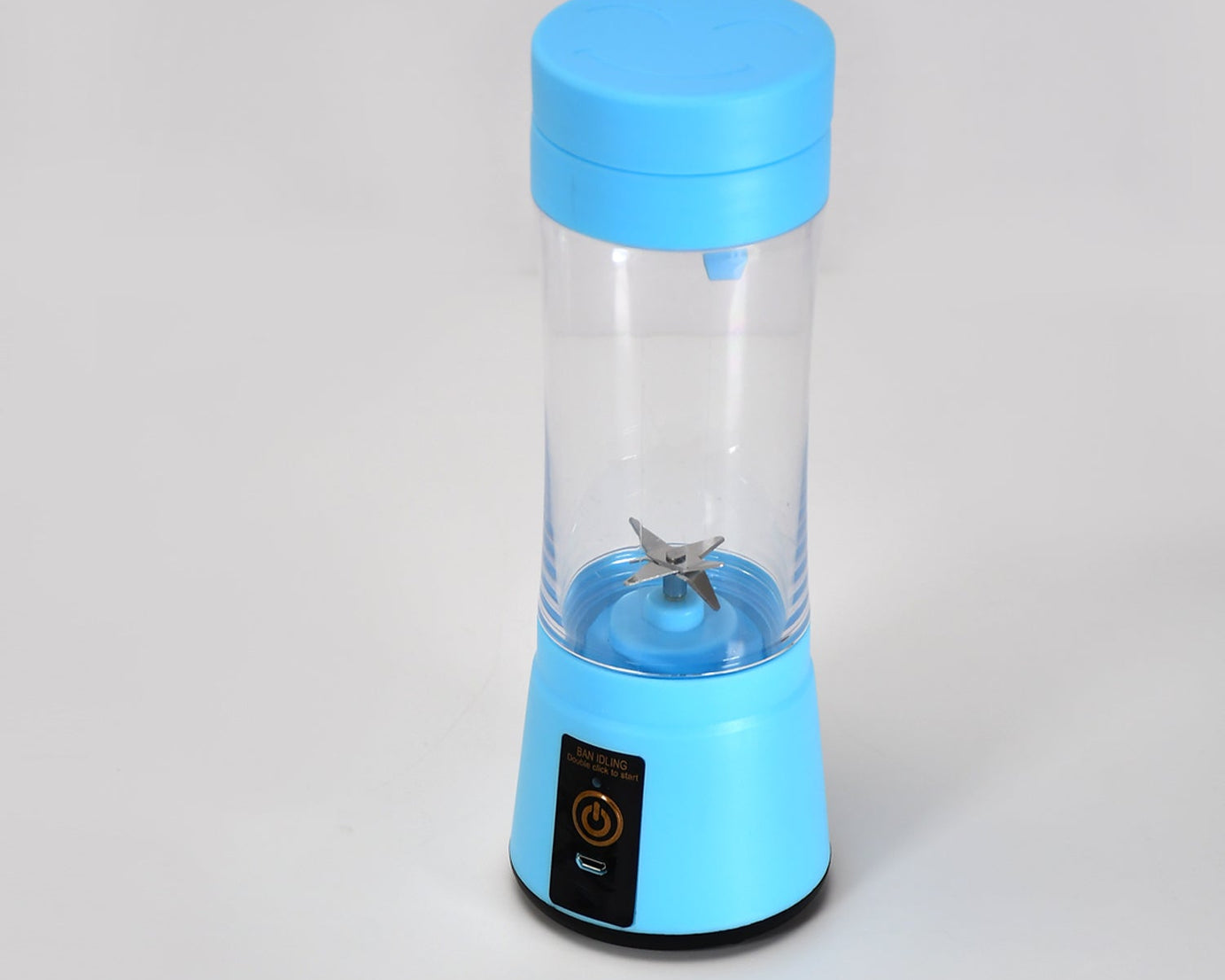 Juice extractor designed for easy blending and cleaning.