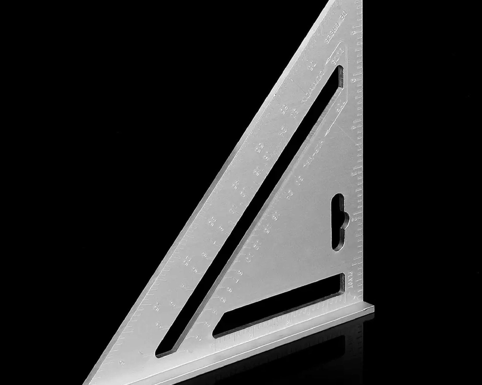 Versatile triangle scale for measuring, lightweight.