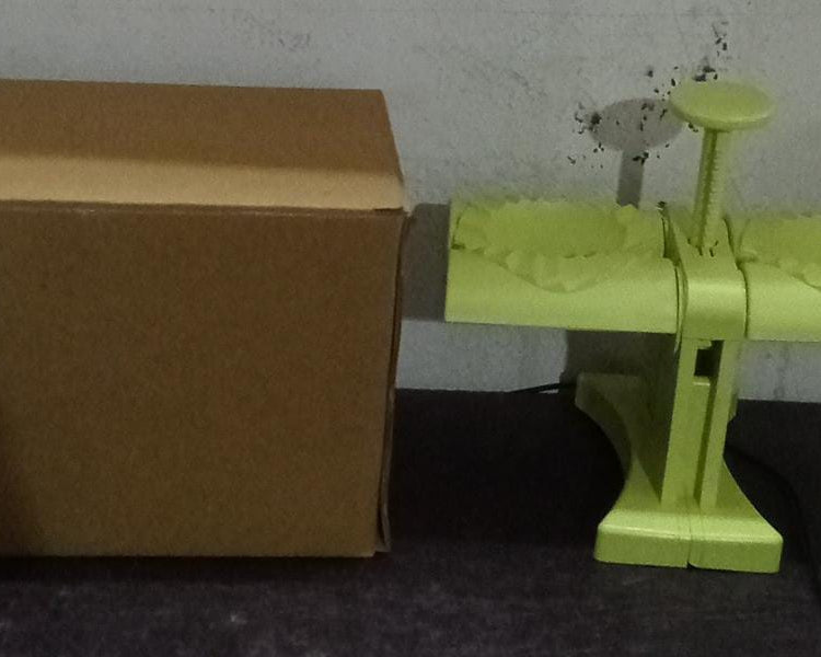 DUMPLING MAKER MOLD,DOUBLE HEAD DUMPLING MOLD WRAP TWO AT A ONE TIME,HOUSEHOLD DUMPLING MAKER MOULD,EASY-TOOL FOR MAKING DUMPLINGS,DUMPLING PRESS MOLD KITCHEN ACCESSORIES (Brown Box)