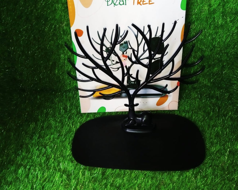 Chic and practical deer-shaped jewelry holder.