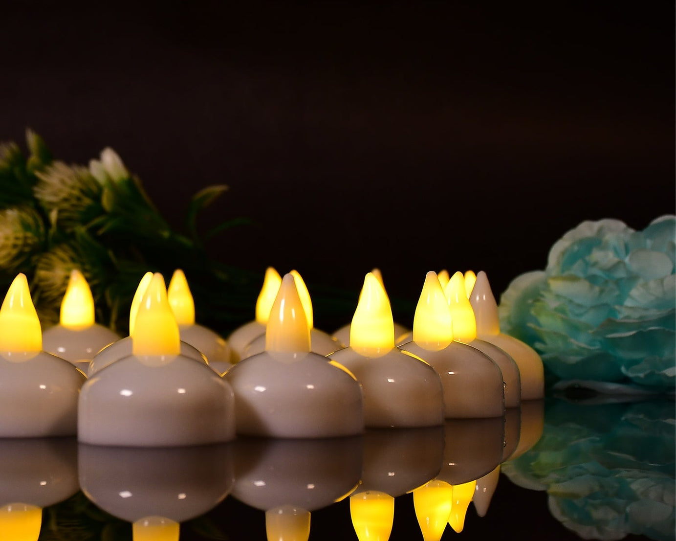 Decorative floating candles set with transparent storage