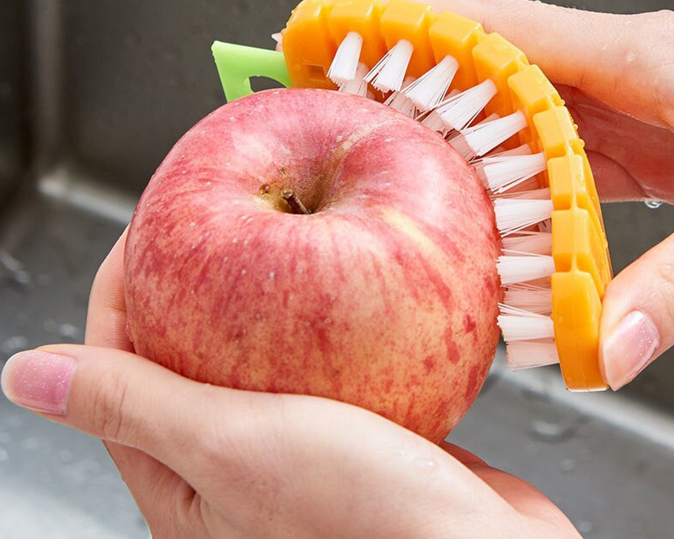 Vegetable Scrubbing Brush, Vegetable Scrubber Nonâ€‘Toxic Fruit Brush Carrot Shape Vegetable Brush for Potato for Vegetable