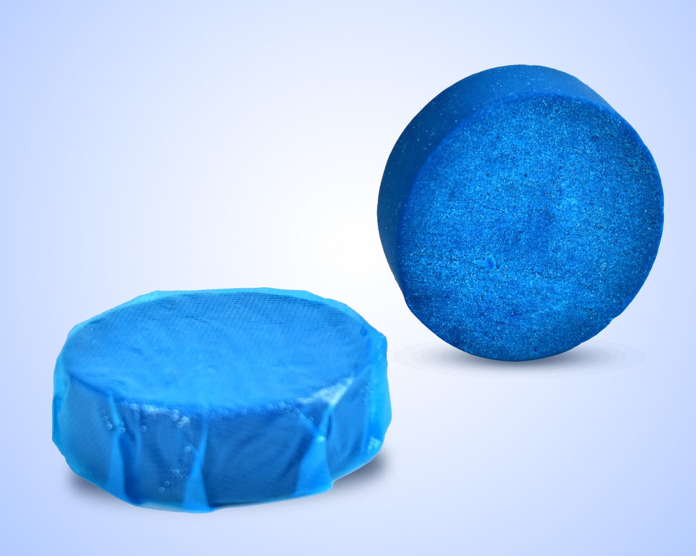 Toilet bowl cleaners with strong decontamination power