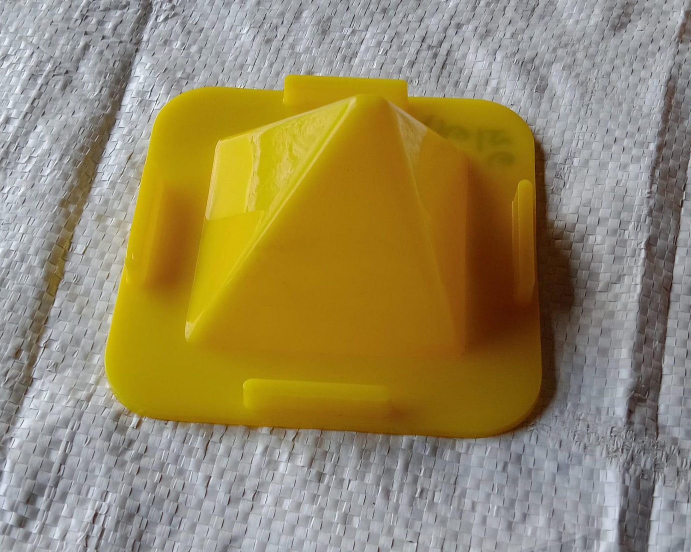 Virgin Mobile Accessories Universal Portable Four-Sided Pyramid Shape Desktop/ Table Mobile Holder Stand for car dashboard recording on desk vent office holder