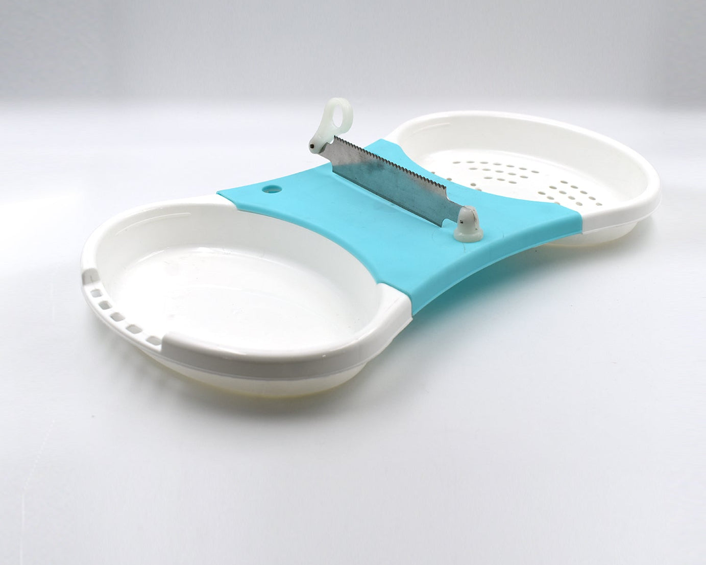 Convenient cut and wash tool for efficient fruit and vegetable preparation.