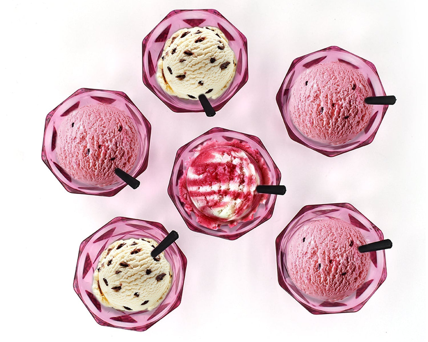 6-piece set of diamond-shaped ice cream bowls.