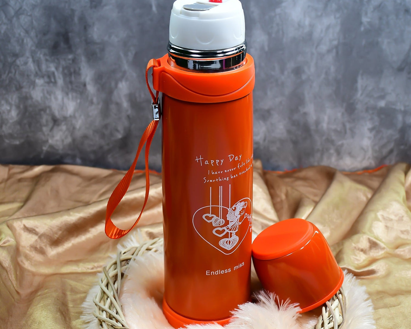 1PC STAINLESS STEEL MIX BOTTLES FOR STORING WATER AND SOME OTHER TYPES OF BEVERAGES ETC.