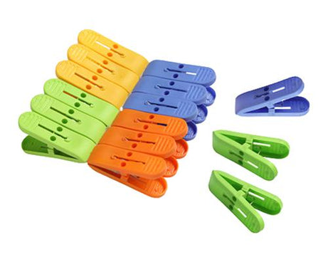 Plastic cloth clips for everyday use in assorted colors.