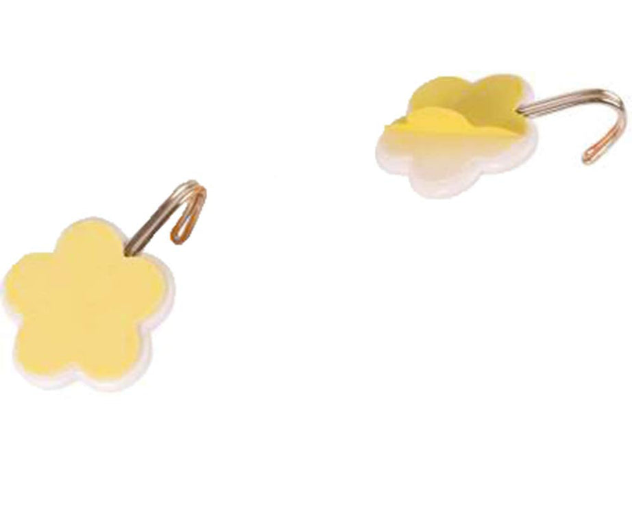 Easy-to-apply flower hooks for lightweight hanging.