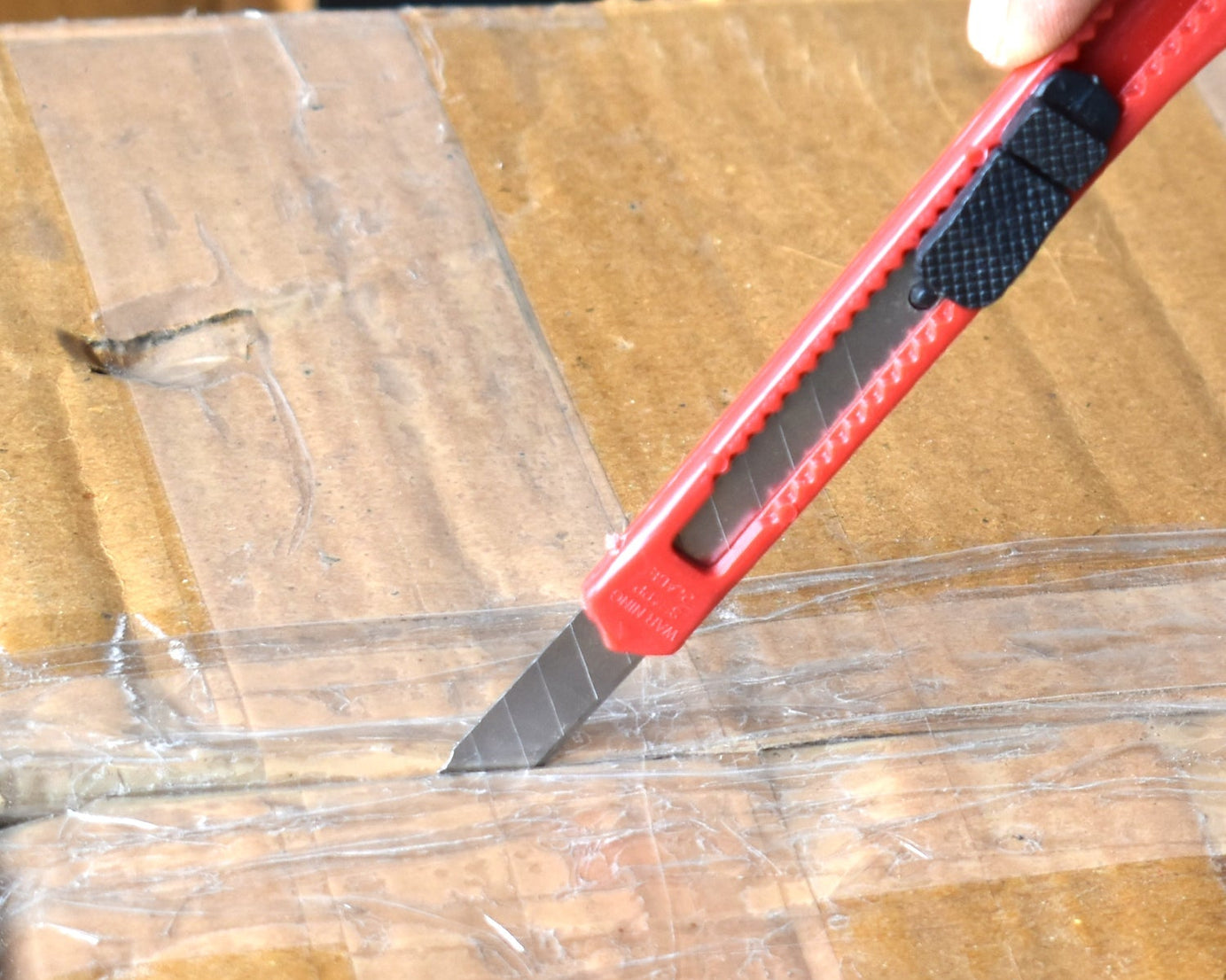 12-piece set of standard quality paper cutter knives