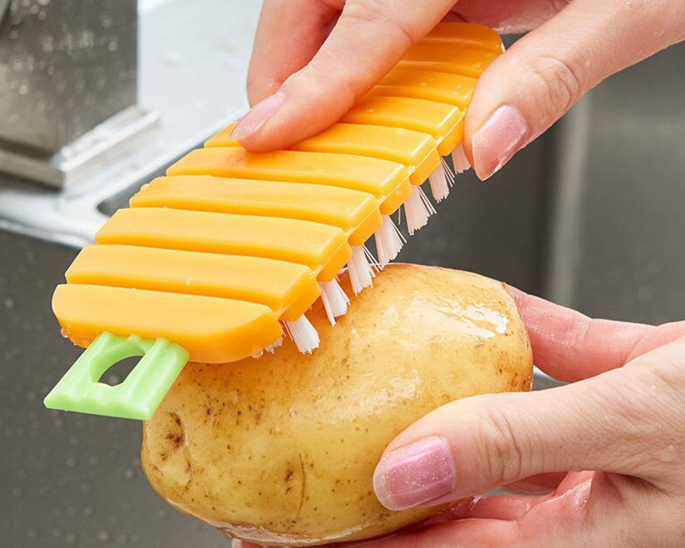 Vegetable Scrubbing Brush, Vegetable Scrubber Nonâ€‘Toxic Fruit Brush Carrot Shape Vegetable Brush for Potato for Vegetable