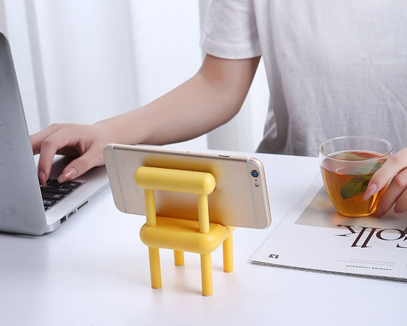 Mobile Phone Holder, Mini Chair Cell Phone Stand, Portable Smartphone Dock, Cellphone Holder for Desktop Design Compatible with All Mobile Phones (1 Pc)