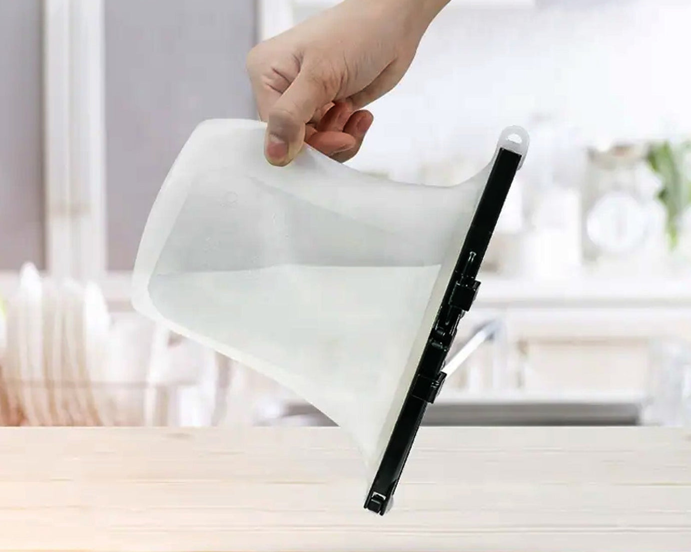 Reusable Silicone Food Storage Bag Set Leakproof Lock Reusable Flat Bottom Freezer Bags, Sandwich Bags, Silicone Food Grade Kids Snack Bags, BPA Free Microwave Dishwasher Safe (1 Pc)