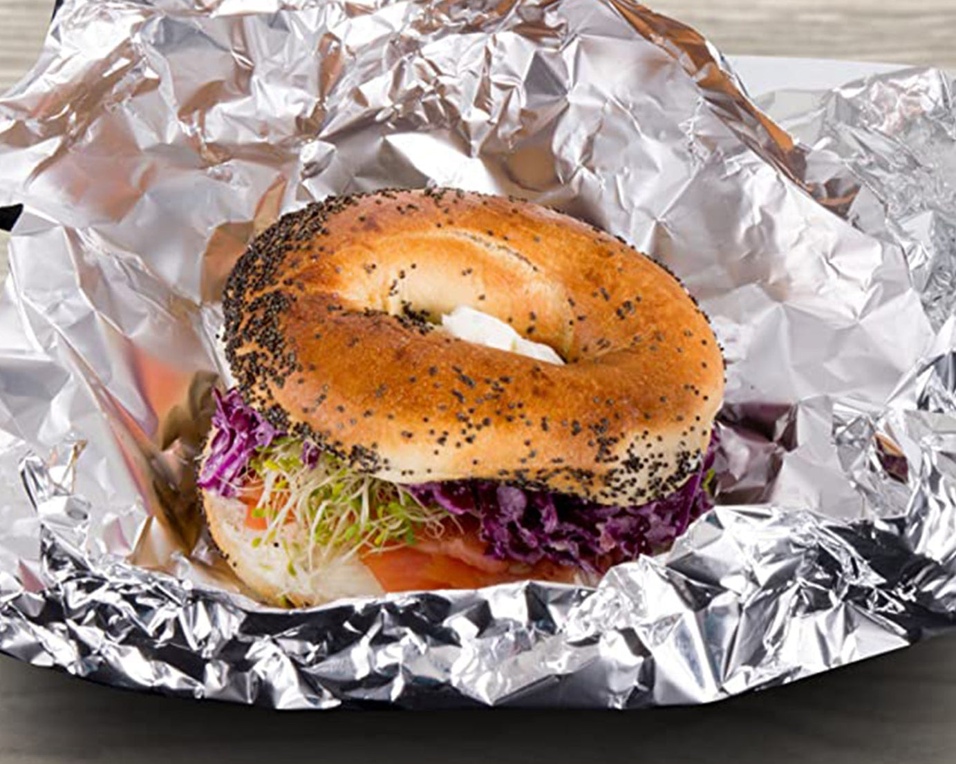 Thick aluminum foil roll for grilling and baking