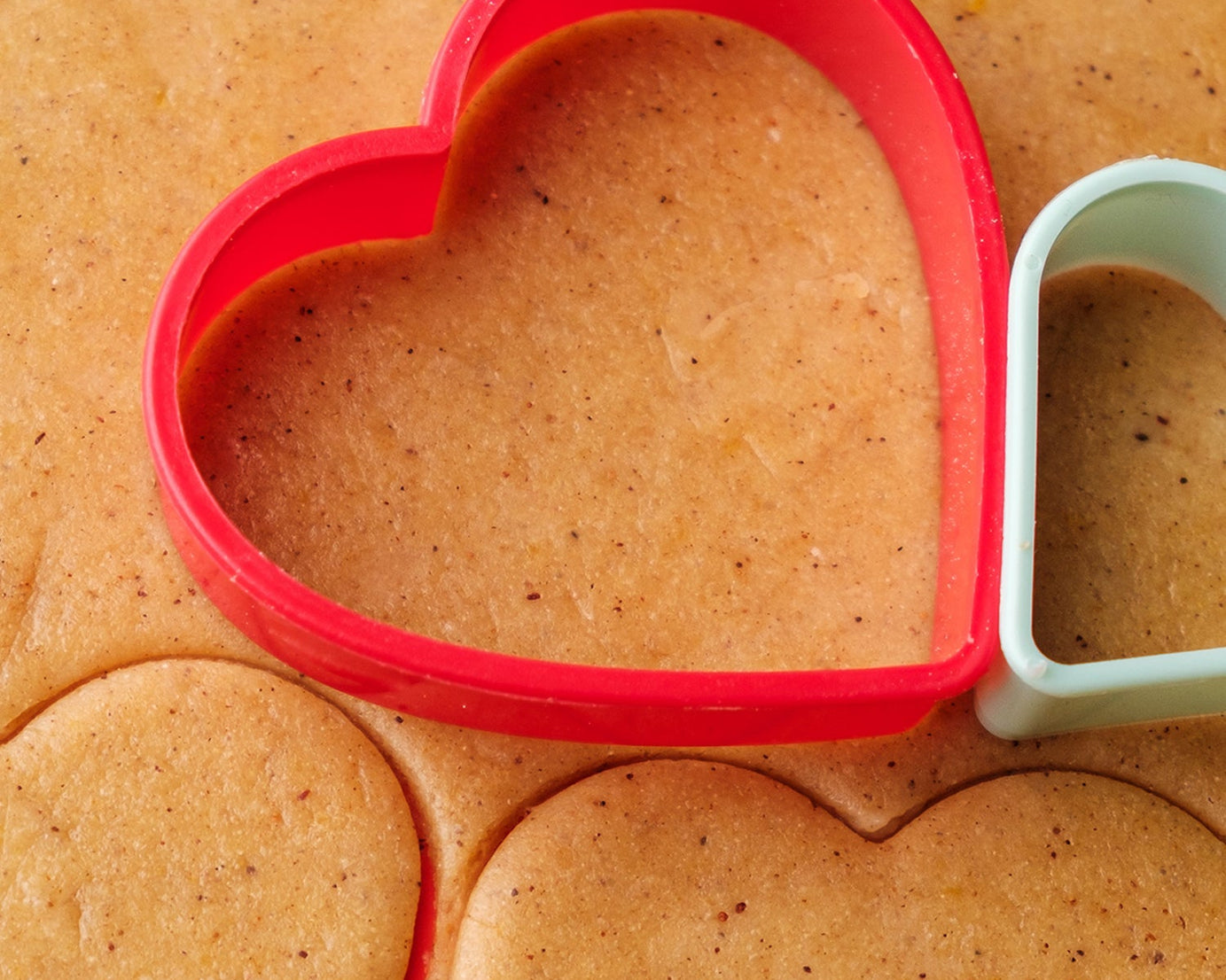Baking cookie cutters, 4 shapes in one pack, versatile.