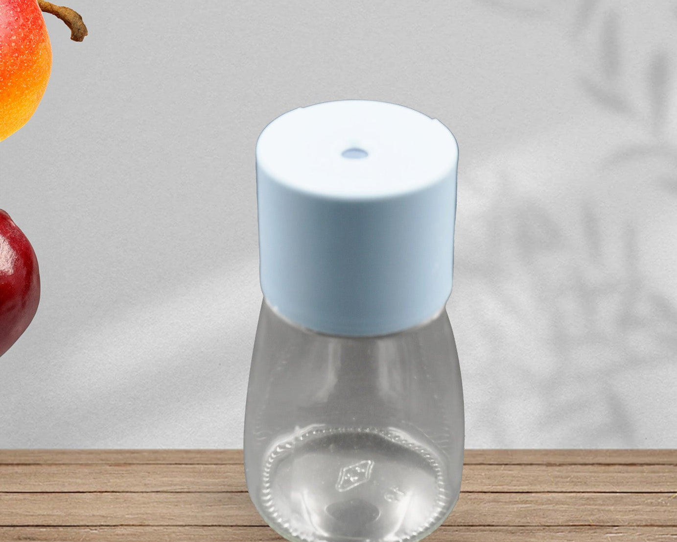 Glass Salt Bottle, Salt Dispenser, Glass Salt Shaker Pack of 1, Seasoning Shaker, Precise Quantitative 0.5g for Home Cooking Picnic Camping Ration Salt Shakers