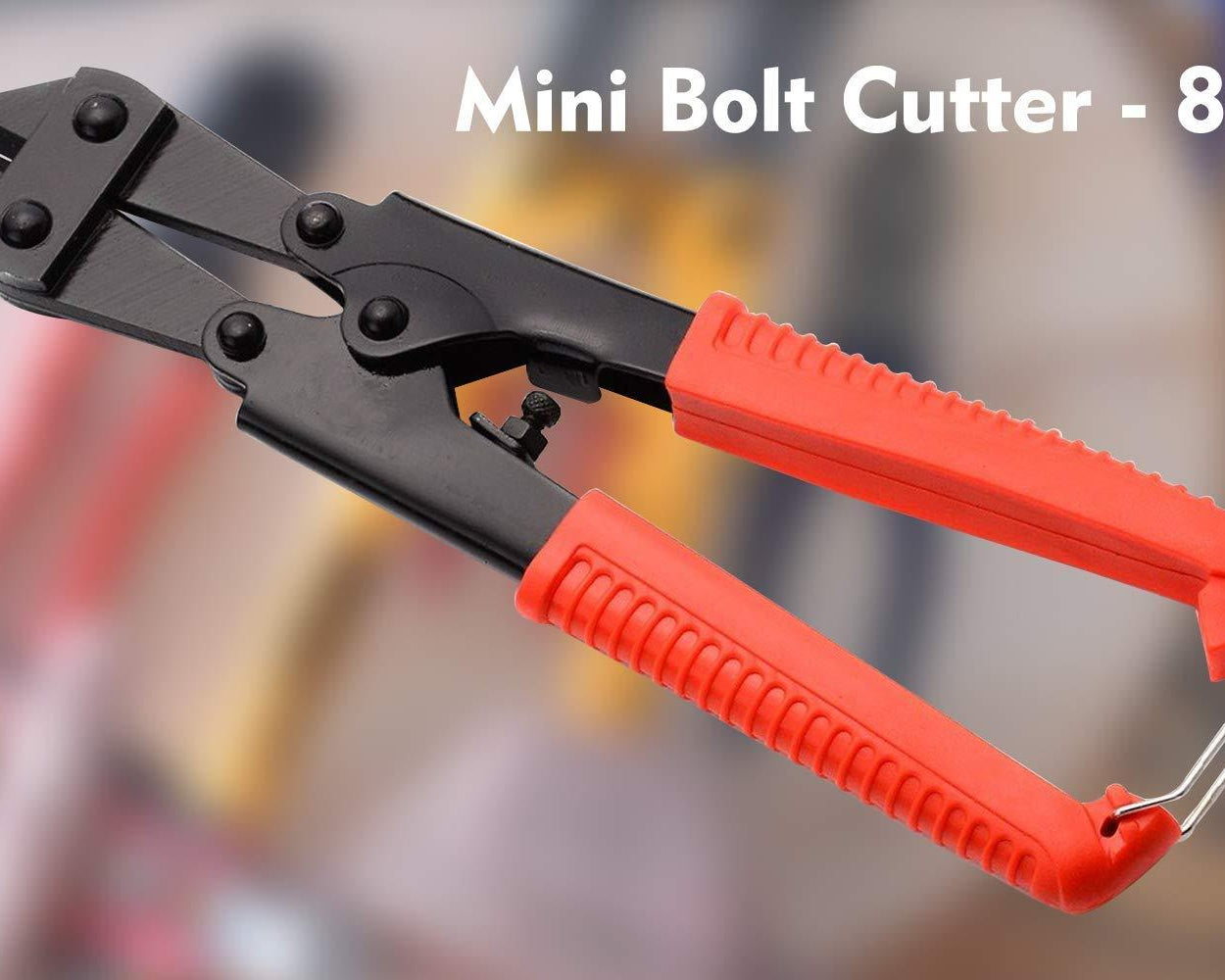 Wire cutter for breaking bolts