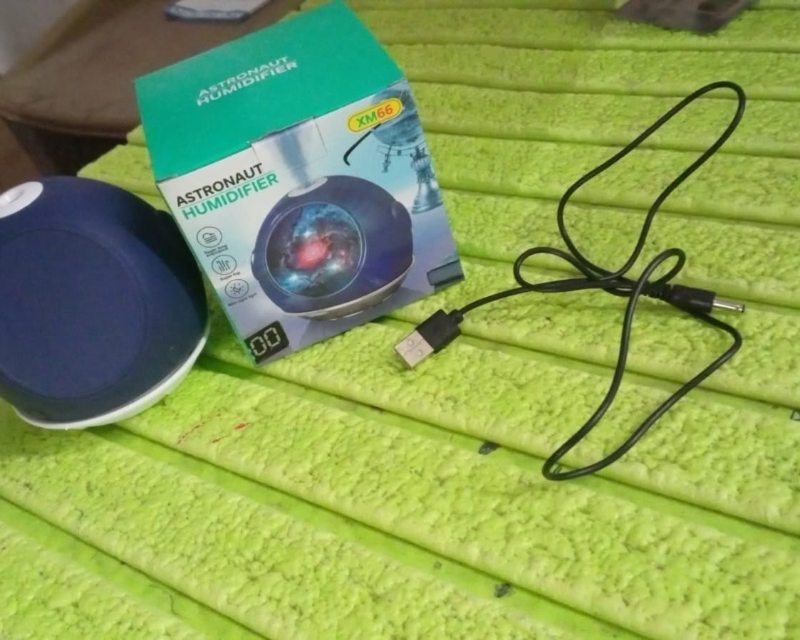 Astronaut Humidifier, Ball Shape Humidifier (1 Pc / 110 ML)