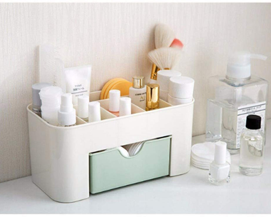 Cutlery box with multiple compartments for efficient storage