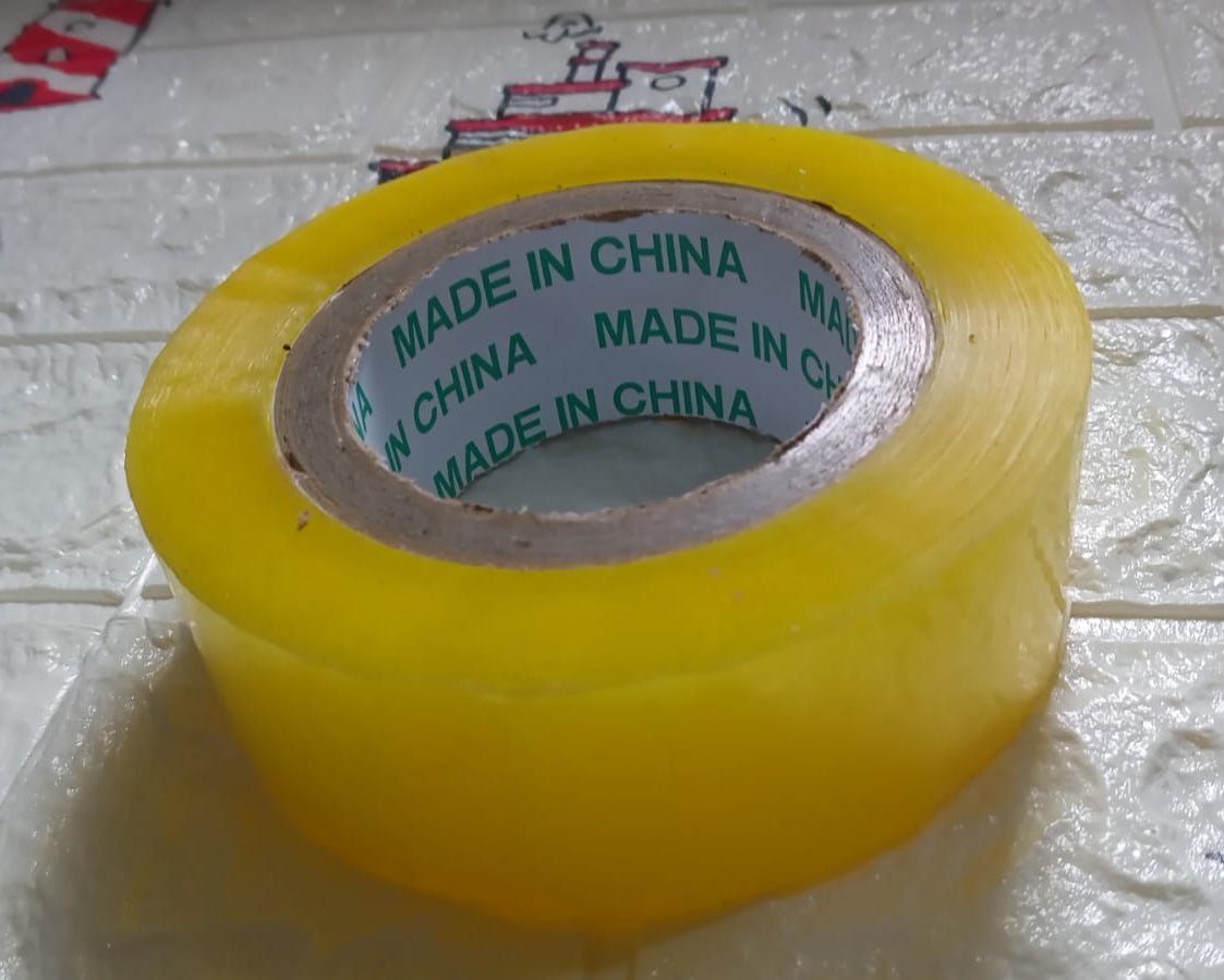 Transparent tape roll