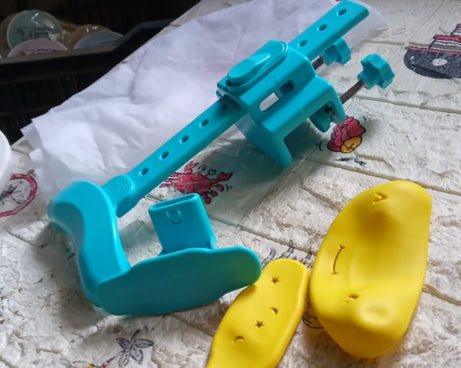 Student Sitting Posture Corrector Child Protector, Kids Sitting Posture Corrector for Reading Writing Adjustable Sitting Support Brace Eye Protection, School Gifts