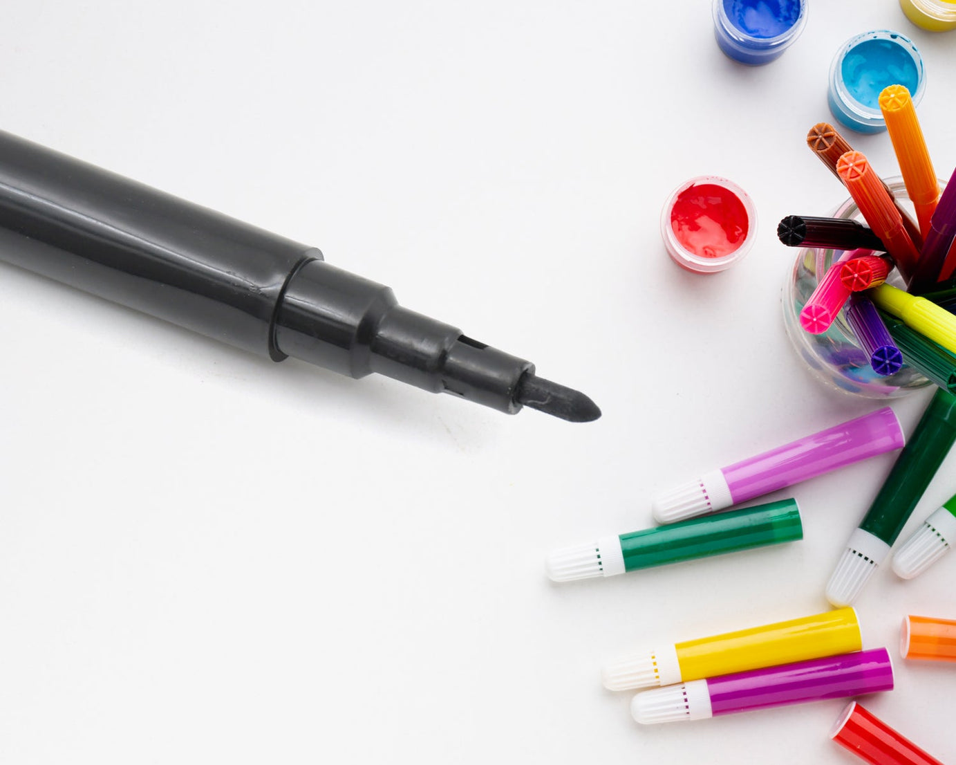 Marker Pen Color, Drawing Art Set for Kids Crafts Kit Children Gift Painting Birthday Gift for Beginner and Serious Artists, Art Supplies Waterproof Writing for DIY Crafts (4 Pcs Set)