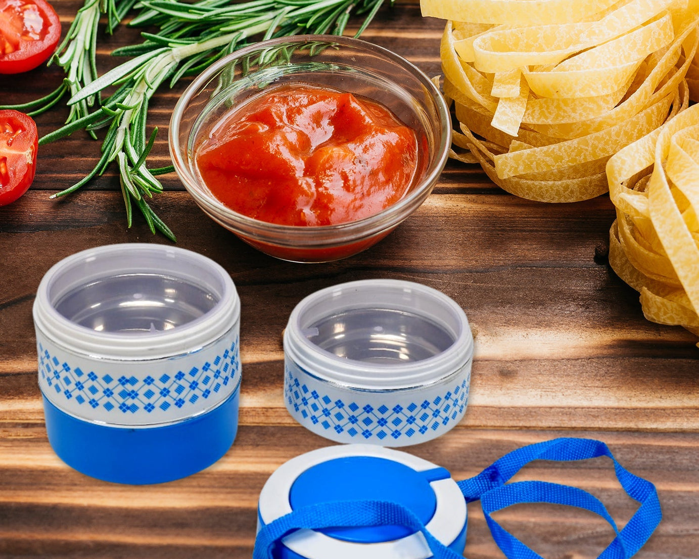 Blue 3-layer insulated tiffin set.