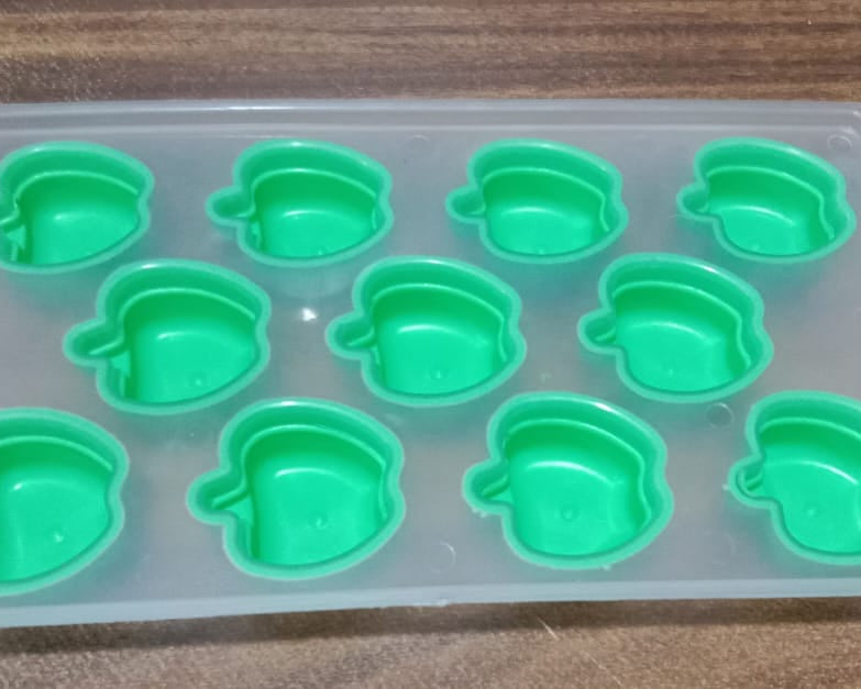Silicone Mold Ice Cube Tray Creative Sweet Multi Type Ice Tray Buckets, Ice Cube Trays Multi Fruit Shape Ice Tray (1 Pc)