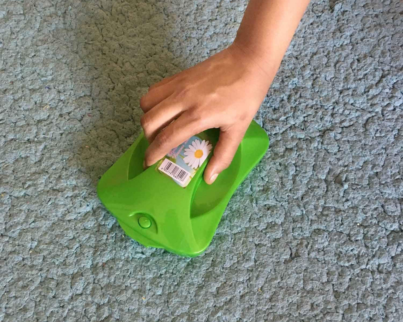 6230A Plastic Handheld Carpet Roller Brush Cleaning with Dust Crumb Collector, Wet, and Dry Brush