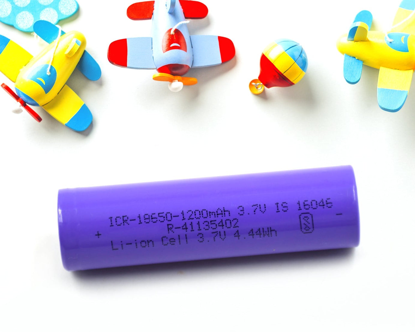 High-Capacity Released Rechargeable Batteries 3.7V 1200Mah Flat Top Lithium Rechargeable Battery (1pc)