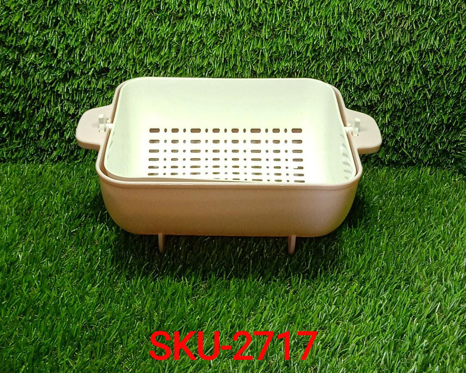 Double-layered plastic strainer bowl for washing and serving