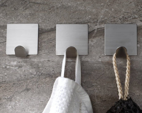 Durable sticky hooks, heavy-duty, set of 3.