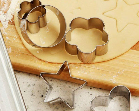 Stainless steel cookie cutter set with various shapes