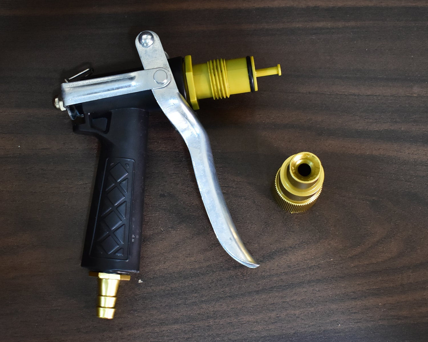 Durable Gold Color Trigger Hose Nozzle Water Lever Spray