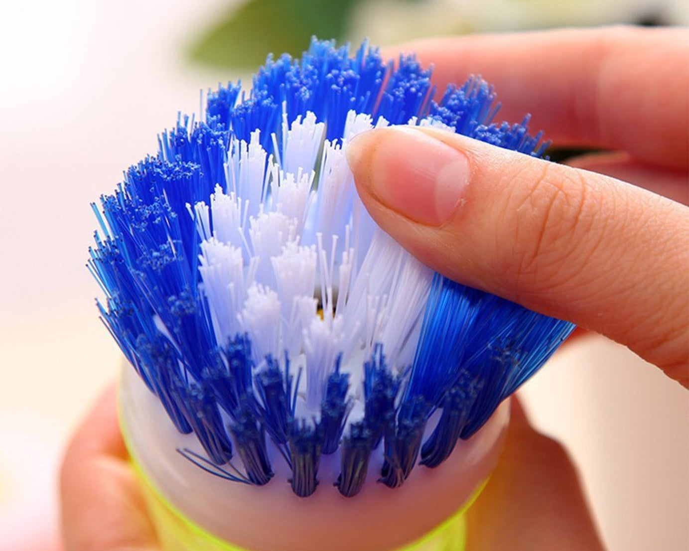 All-in-one cleaning brush with soap dispenser for effective cleaning