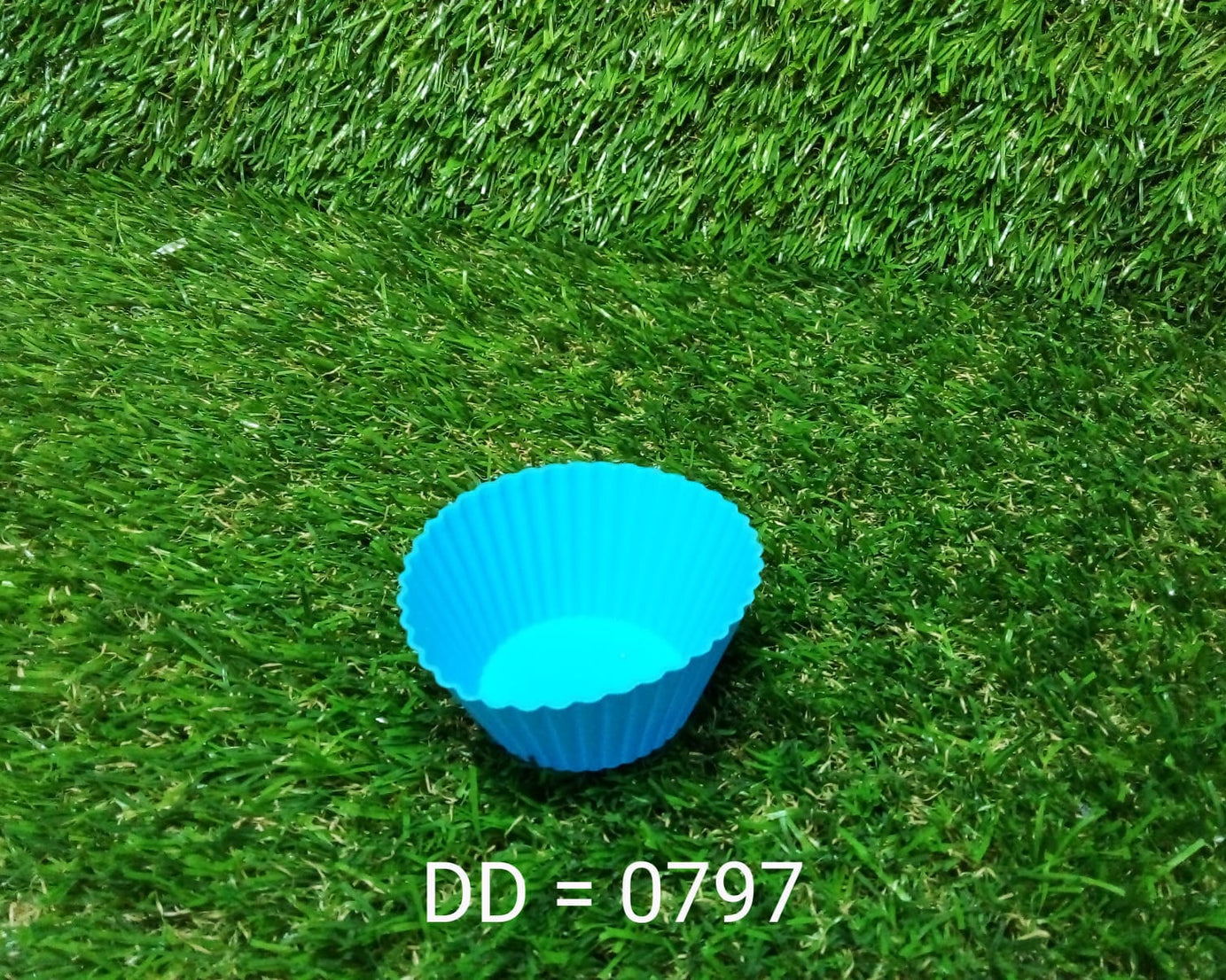 Easy-to-use silicone mould for cupcakes.