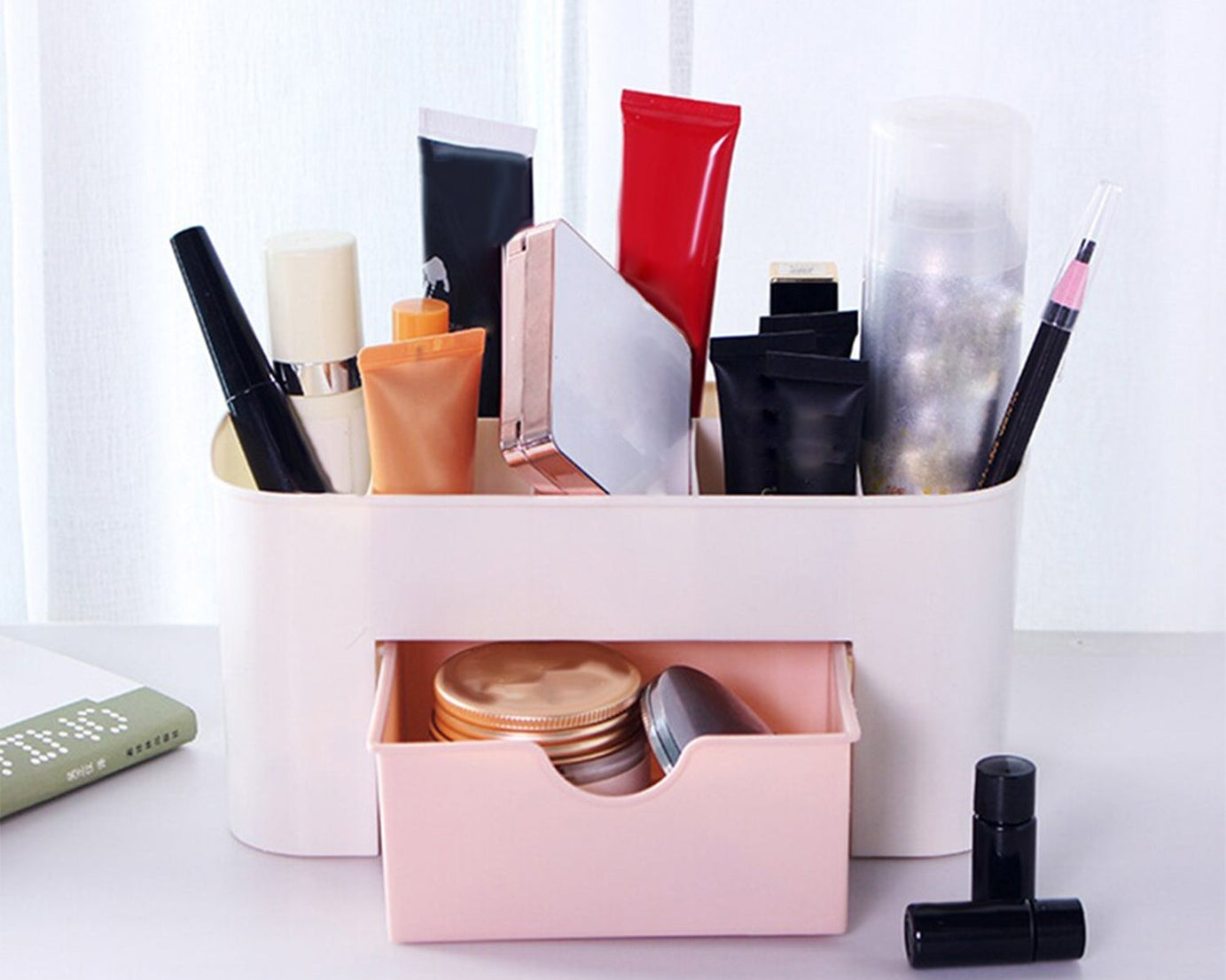 Versatile makeup box with compartments for easy organization of beauty items