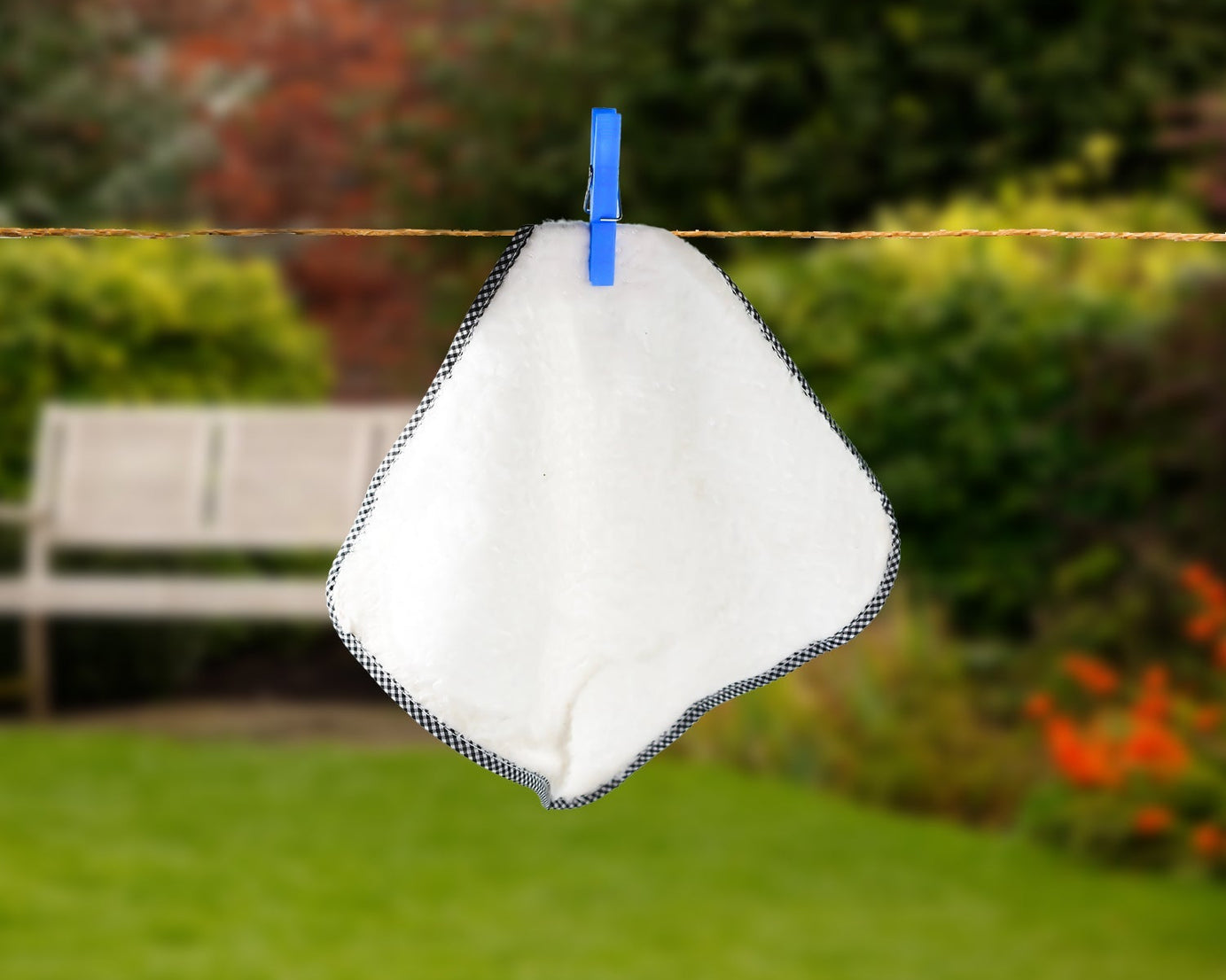 Set of clothes clips in multiple colors