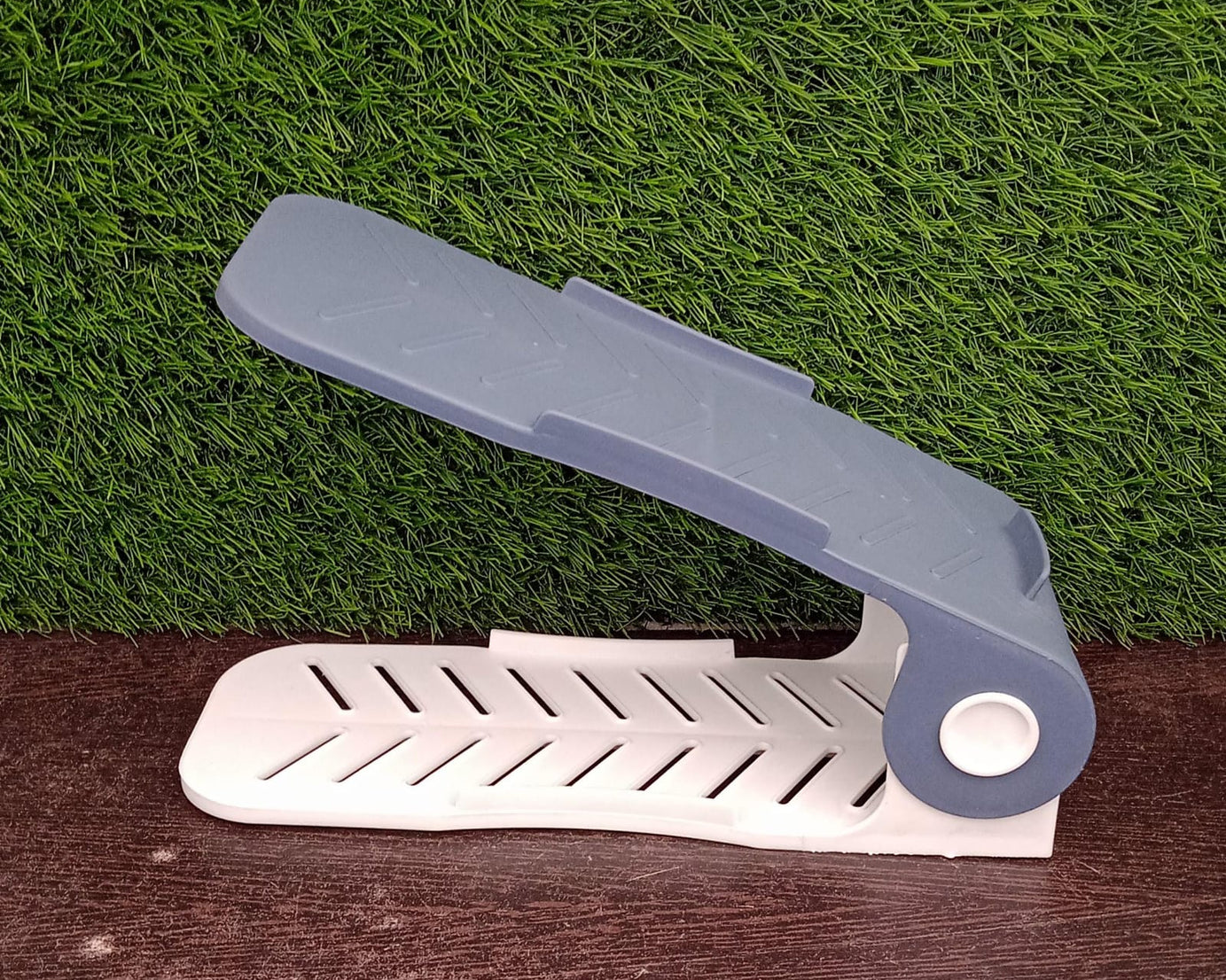 Adjustable Shoe Organizer (1 Pc): Space-Saving Storage