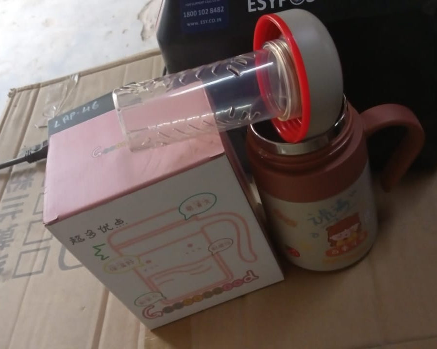 Stainless Steel Mug / Bottle Vacuum Insulated Cup with Handle & Small cup (550 ML)