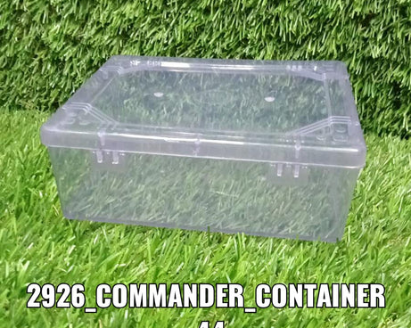 Container for storing items, commander style.