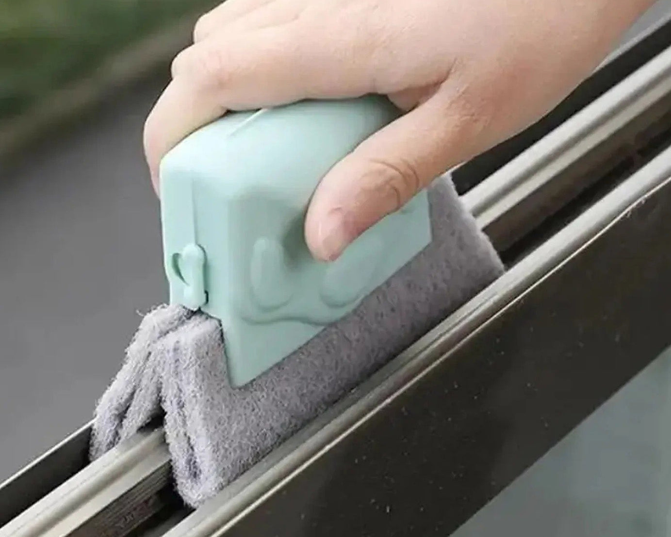 Window groove cleaning brush for tight spaces