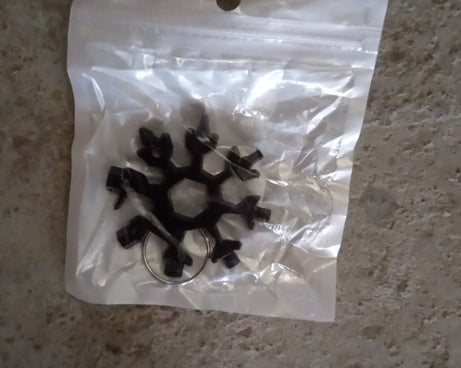 Durable & Portable 18 in 1 Snowflake Multi-Tool, Snowflake Bottle Opener Flat Phillips Screwdriver Kit Wrench